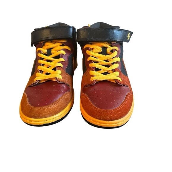 nike sb dunk mid ostrich